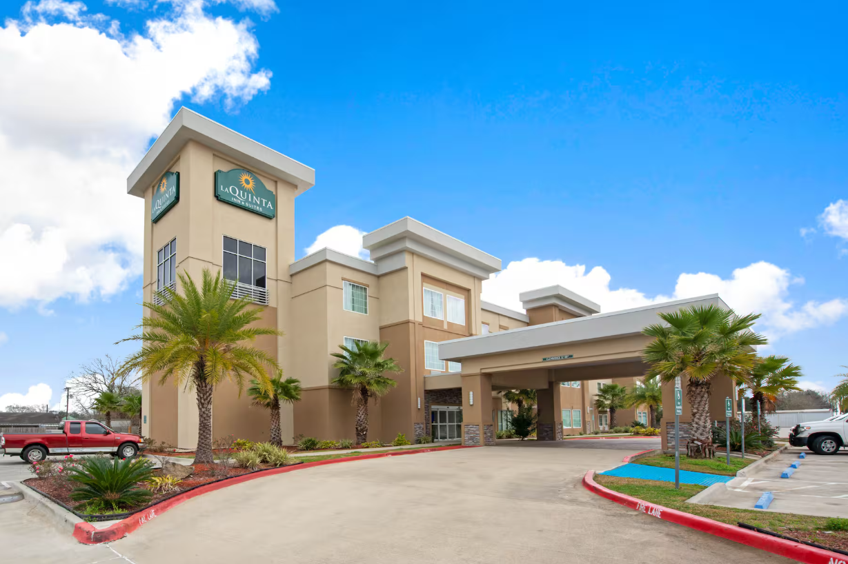 La Quinta Inn & Suites by Wyndham Lake Charles - Westlake cover photo